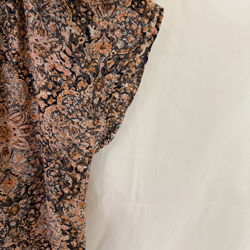 Maurices Blouse Floral with Pattern Button Up- Cap Sleeves, V-neck, Size Large - Picture 3 of 11